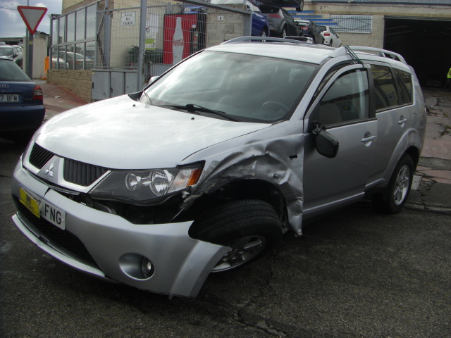 MITSUBISHI OUTLANDER 2.0 DID 140CV 4X4 7 PLAZAS