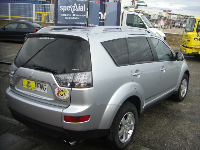 MITSUBISHI OUTLANDER 2.0 DID 140CV 4X4 7 PLAZAS