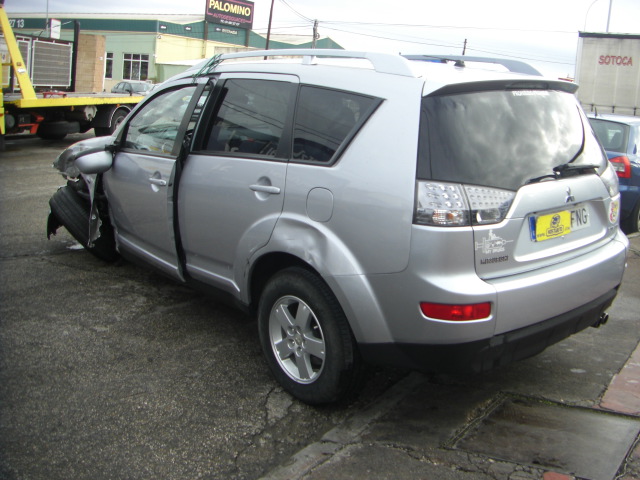 MITSUBISHI OUTLANDER 2.0 DID 140CV 4X4 7 PLAZAS