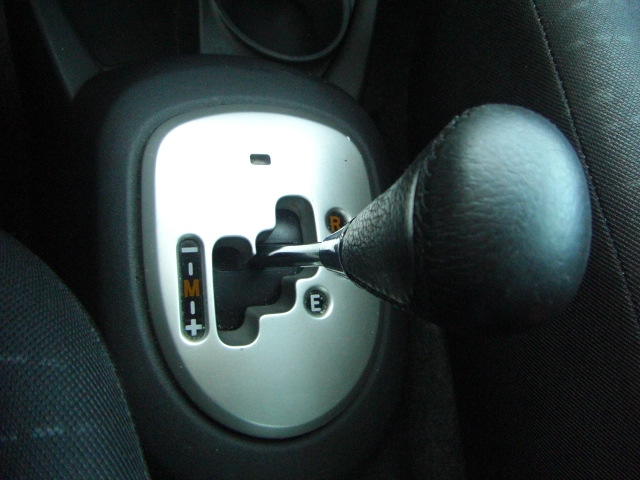 TOYOTA YARIS 1.4 D4D 90CV AUTOMATICO