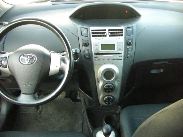 TOYOTA YARIS 1.4 D4D 90CV AUTOMATICO