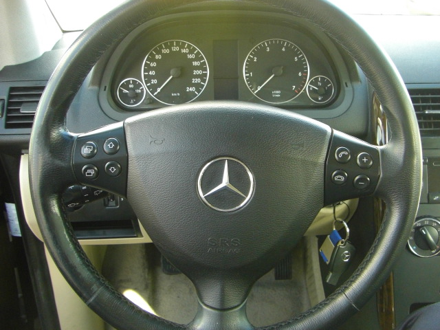 MERCEDES BENZ CLASE A 150 ELEGANCE 1.5 I 95CV