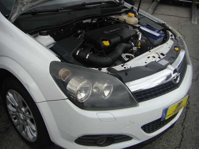 OPEL ASTRA GTC 1.7 CDTI 110CV