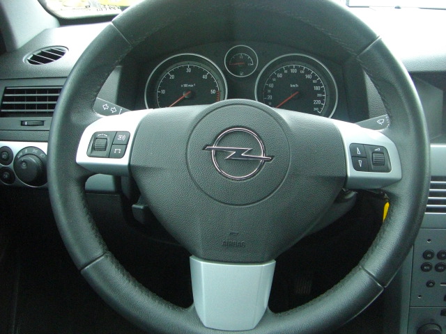 OPEL ASTRA GTC 1.7 CDTI 110CV