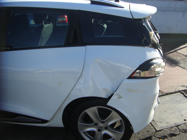 RENAULT CLIO SPORT TOURER 1. 5 DCI 90CV