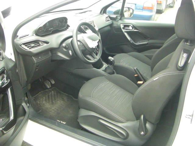 PEUGEOT 208 ACCESS 1.4 HDI 68CV