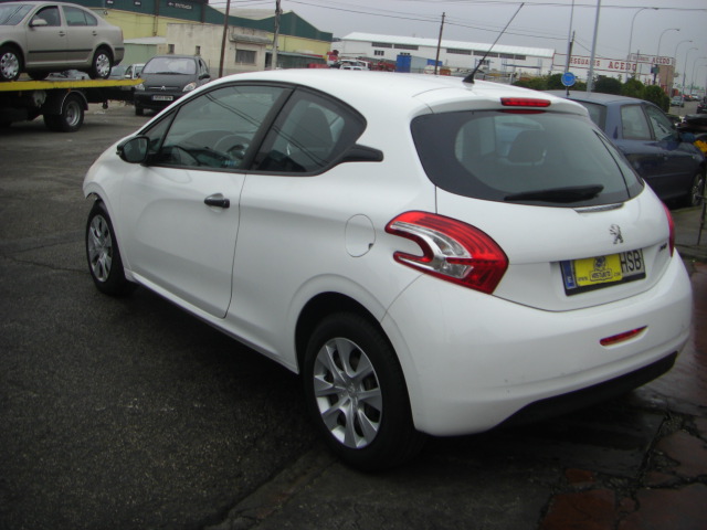 PEUGEOT 208 ACCESS 1.4 HDI 68CV