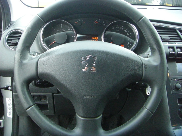 PEUGEOT 3008 PREMIUM 1.6 HDI 110CV