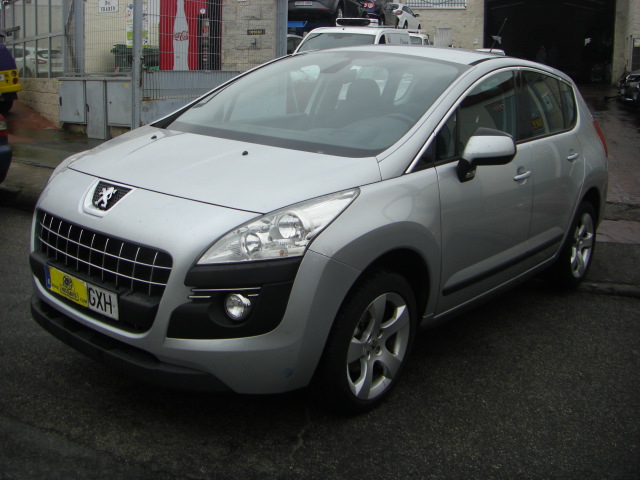PEUGEOT 3008 PREMIUM 1.6 HDI 110CV