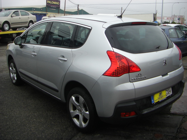 PEUGEOT 3008 PREMIUM 1.6 HDI 110CV