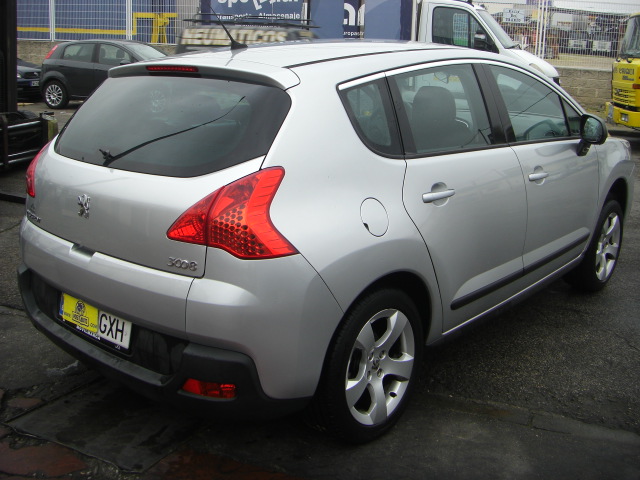 PEUGEOT 3008 PREMIUM 1.6 HDI 110CV