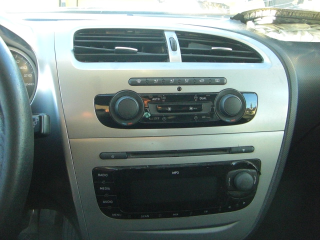 SEAT LEON 1.6 TDI 105CV