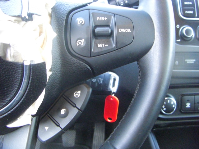 KIA CARENS 1.6 GASOLINA 135CV