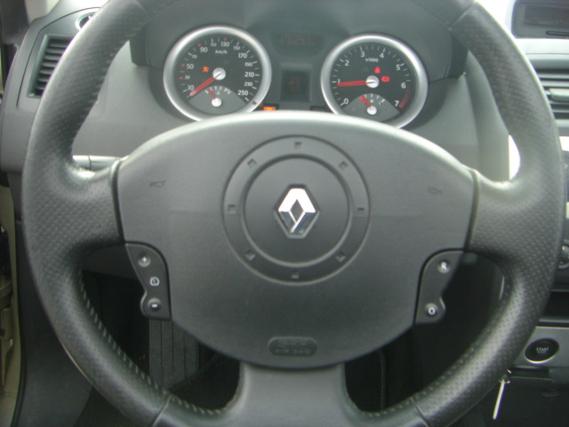 RENAULT COUPE CABRIO 1.6 I 113CV