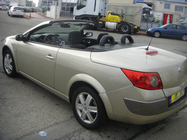 RENAULT COUPE CABRIO 1.6 I 113CV