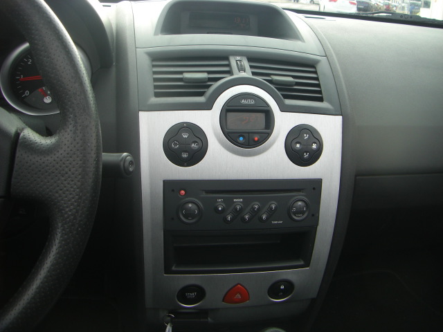 RENAULT COUPE CABRIO 1.6 I 113CV