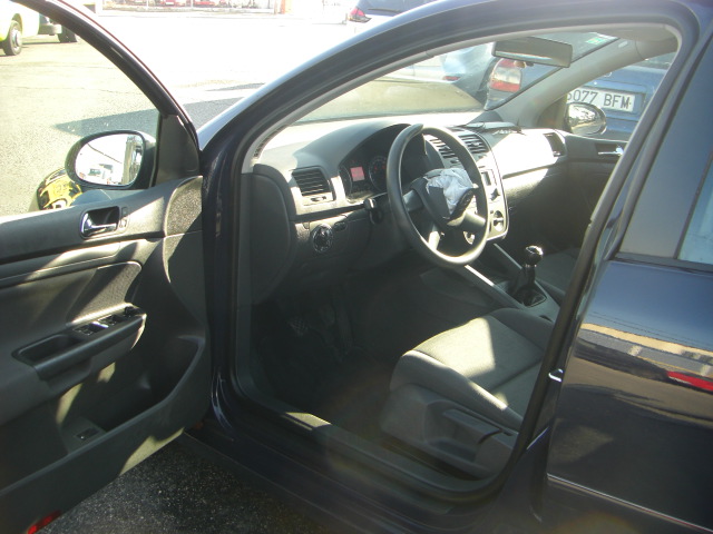 VOLKSWAGEN GOLF V 1.9 TDI 105CV