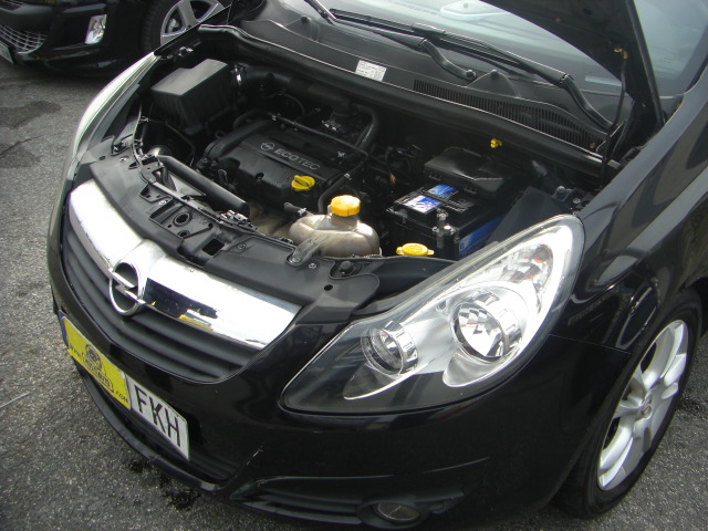 OPEL CORSA 1.4 I 90CV