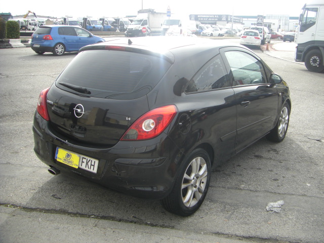 OPEL CORSA 1.4 I 90CV