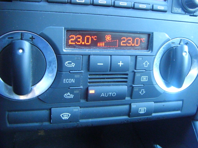 AUDI A3 1.6 I AUTOMATICO 102CV