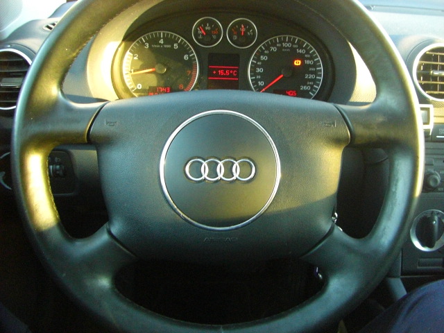 AUDI A3 1.6 I AUTOMATICO 102CV