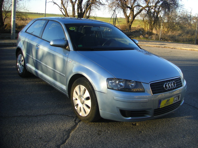 AUDI A3 1.6 I AUTOMATICO 102CV