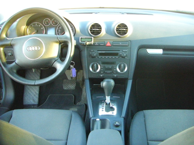 AUDI A3 1.6 I AUTOMATICO 102CV