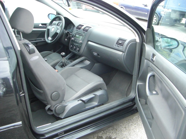 VOLKSWAGEN GOLF V 2.0 TDI 140CV