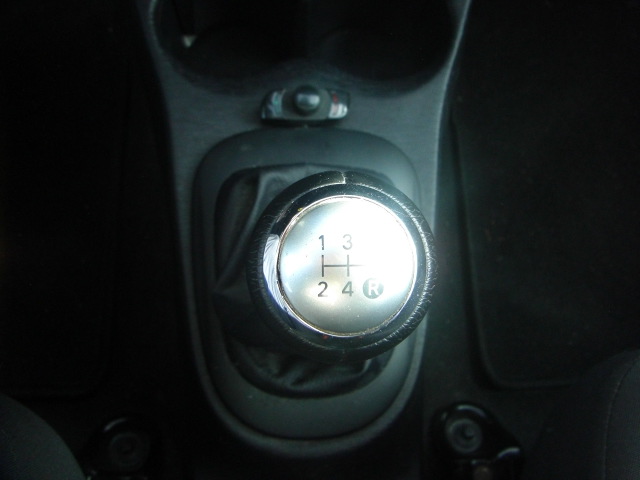 TOYOTA YARIS SOL 1.0 I 69CV