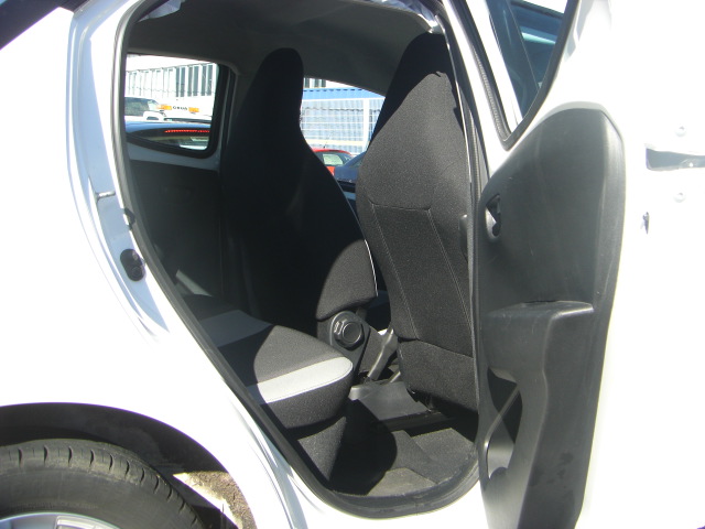 TOYOTA AYGO X PLAY 1.0 I 69CV AUTOMATICO