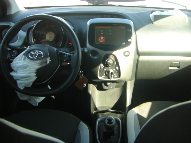 TOYOTA AYGO X PLAY 1.0 I 69CV AUTOMATICO