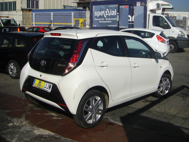 TOYOTA AYGO X PLAY 1.0 I 69CV AUTOMATICO