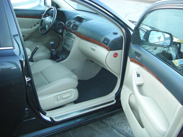 TOYOTA AVENSIS 2.0 VVT-I 147CV