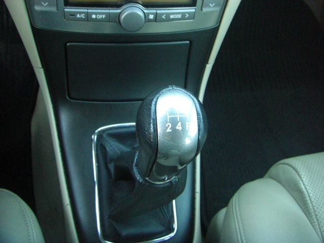 TOYOTA AVENSIS 2.0 VVT-I 147CV