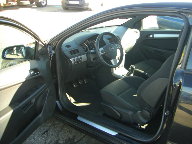 OPEL ASTRA GTC i 1.6 105CV
