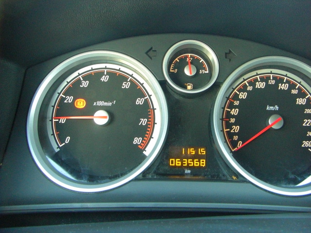 OPEL ASTRA GTC i 1.6 105CV