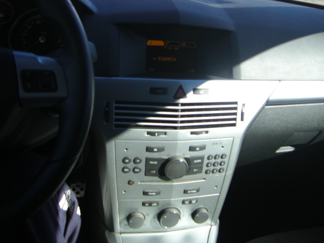 OPEL ASTRA GTC i 1.6 105CV