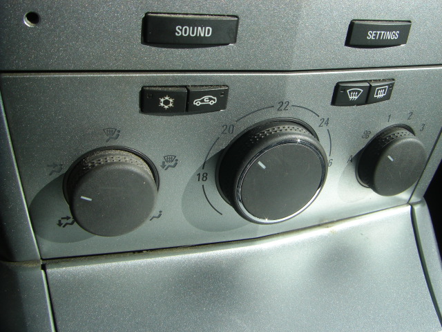 OPEL ASTRA GTC i 1.6 105CV