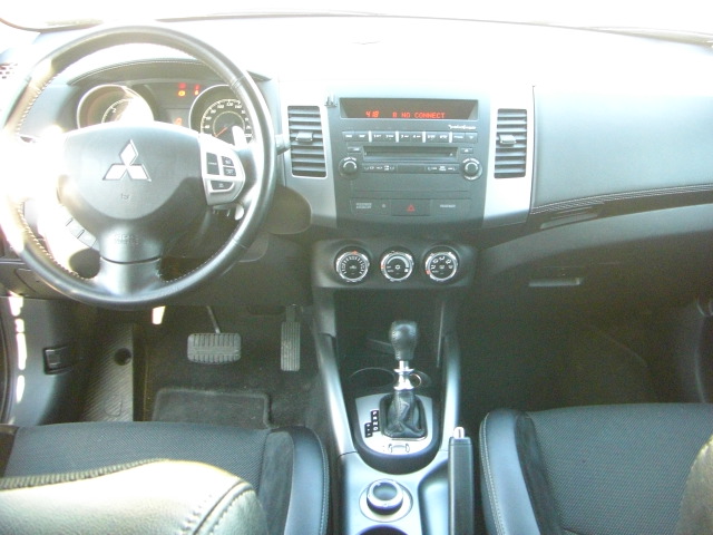 MITSUBISHI OUTLANDER 2.2 D 156CV 7 PLAZAS