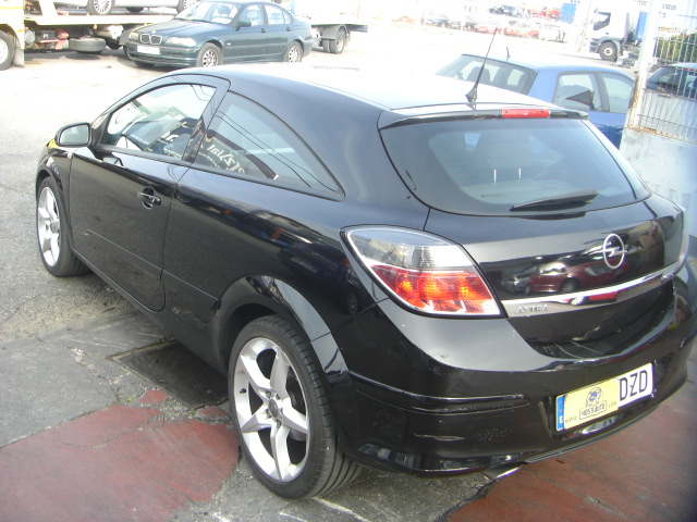 OPEL ASTRA GTC 1.9CDTI 120CV