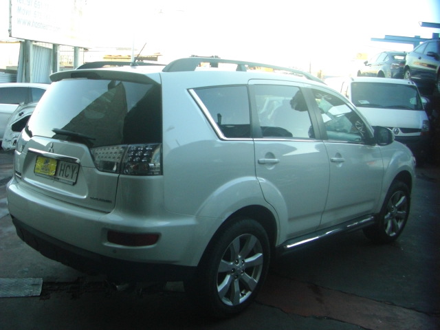 MITSUBISHI OUTLANDER 2.2 DID 176CV 7 PLAZAS