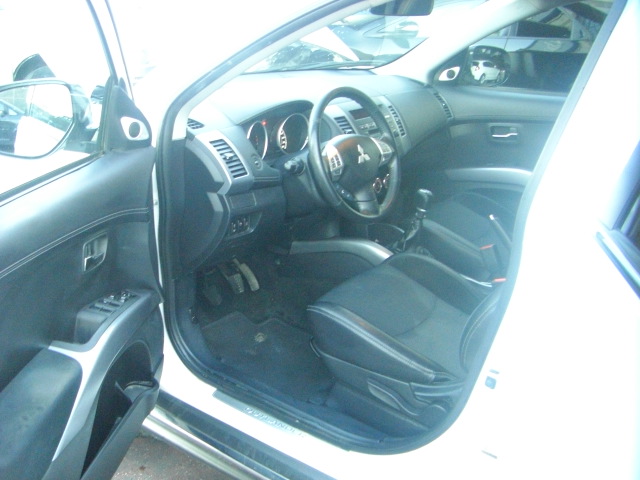 MITSUBISHI OUTLANDER 2.2 DID 176CV 7 PLAZAS