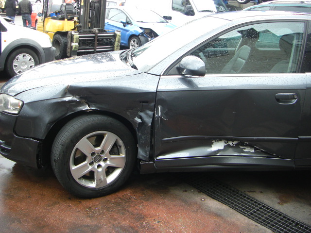 AUDI A4 AVANT 2.7 TDI 180CV