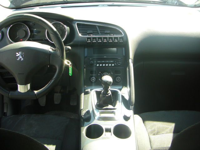 PEUGEOT 3008 1.6 HDI 110CV