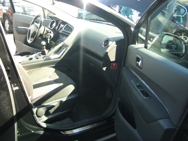 PEUGEOT 3008 1.6 HDI 110CV