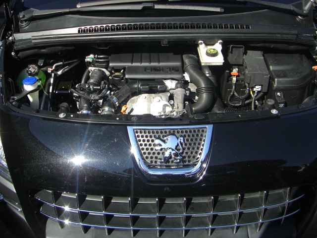 PEUGEOT 3008 1.6 HDI 110CV