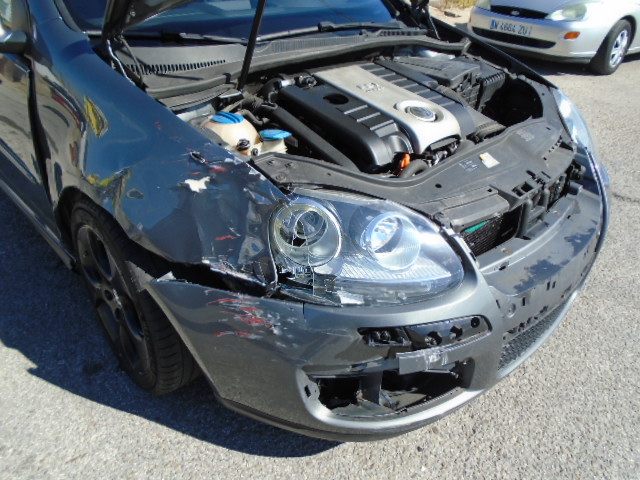 VOLKSWAGEN GOLF GTI 2.0 T-FSI 200CV