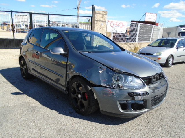 VOLKSWAGEN GOLF GTI 2.0 T-FSI 200CV