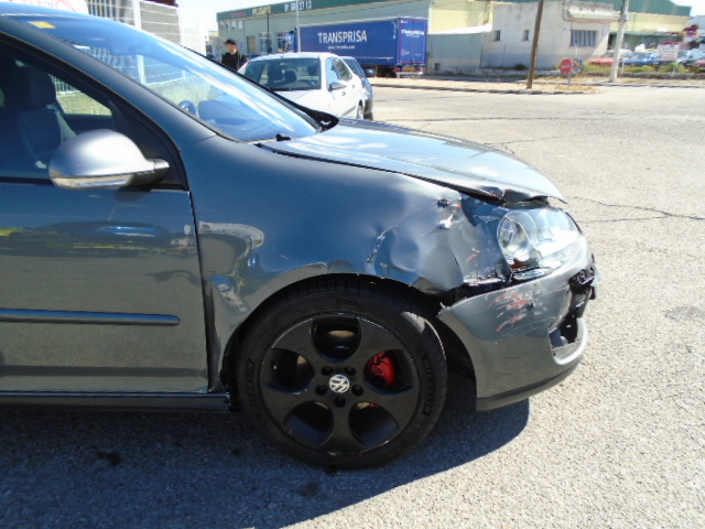 VOLKSWAGEN GOLF GTI 2.0 T-FSI 200CV