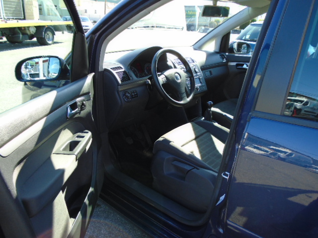 VOLKSWAGEN TOURAN 2.0 TDI 140CV 7 PLAZAS